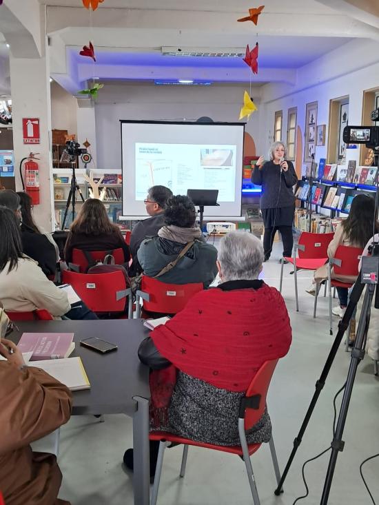 Segunda edición del seminario Fortalecimiento del Ecosistema del Libro en la Biblioteca Regional de Los Lagos.